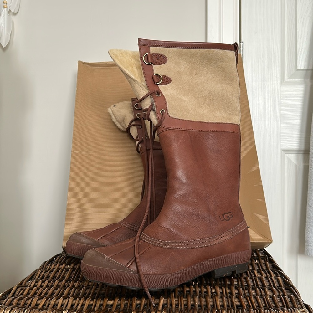 Vintage Belcloud Ugg Boots